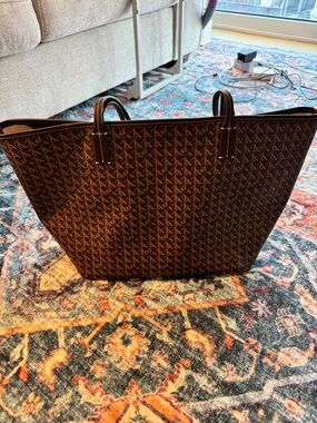 Tory Burch Brown Monogram Ever Ready Zip Tote - Excellent Condition